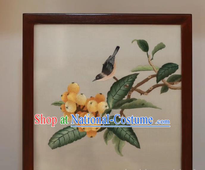 China Handmade Double Side Embroidery Hawthorn Bird Desk Screen Traditional Wedding Craft Rosewood Table Decoration