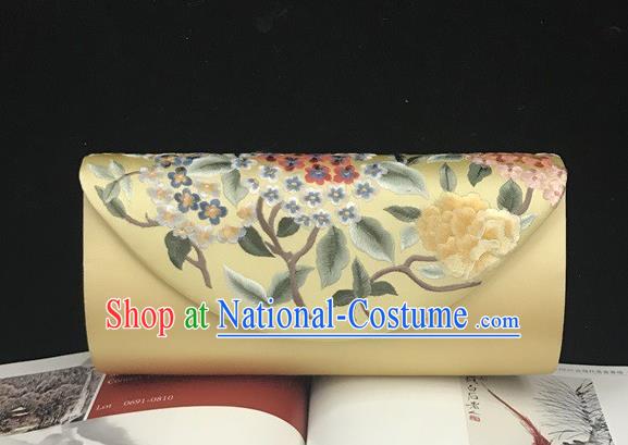 China Yellow Silk Handbag Traditional Cheongsam Embroidered Accessories Handmade Suzhou Embroidery Hydrangea Clutch Bag