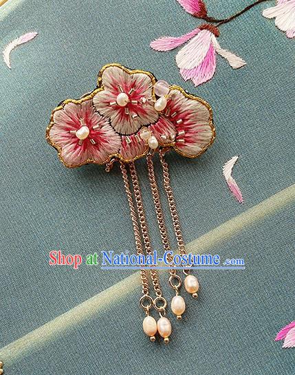 China Traditional Embroidered Pink Plum Blossom Brooch Classical Cheongsam Tassel Breastpin Accessories