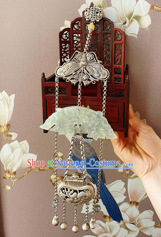 China Classical Cheongsam Jade Dragon Accessories Traditional Carving Silver Brooch