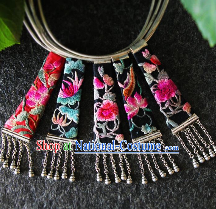 China Ethnic Jewelry Accessories National Embroidered Necklace Women Silver Necklet