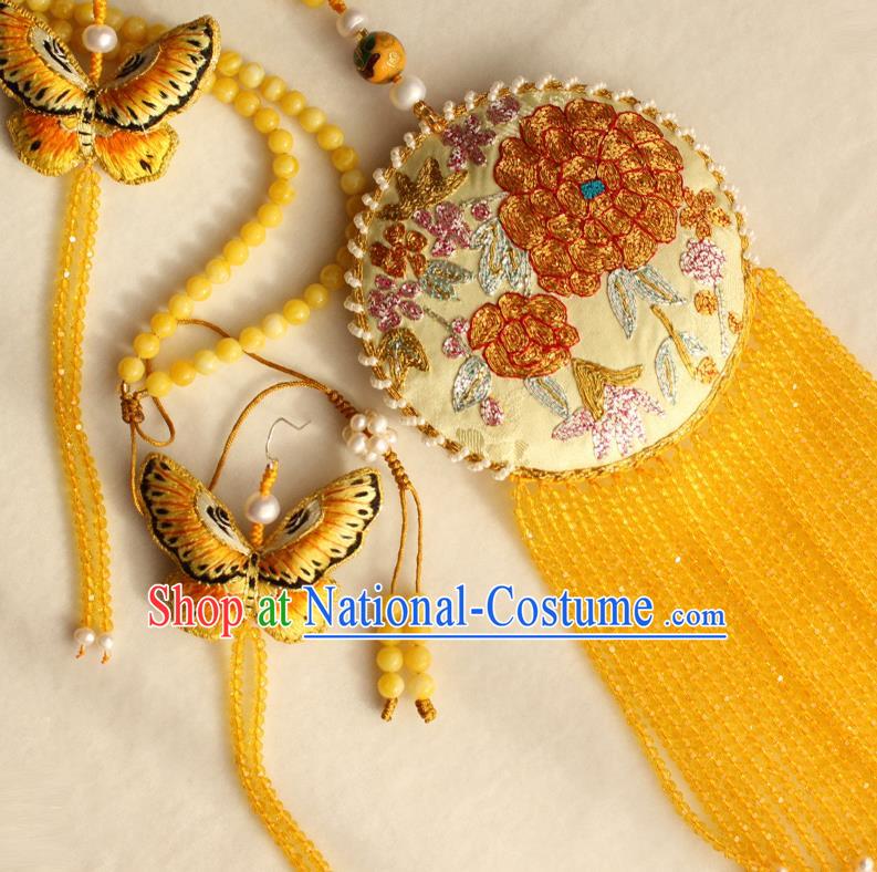 China Classical Yellow Beads Tassel Accessories Women Jewelry Handmade Traditional Embroidered Sachet Necklace