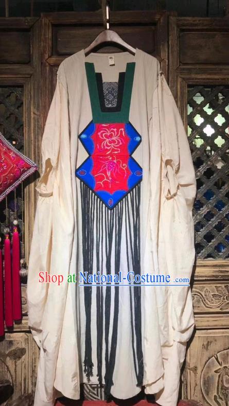 Chinese National Clothing Embroidered White Dress Traditional Women Embroidery Costume