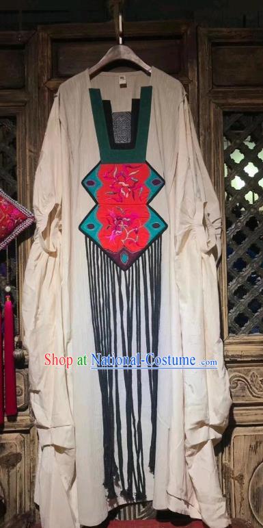 Chinese National Clothing Embroidered White Dress Traditional Women Embroidery Costume