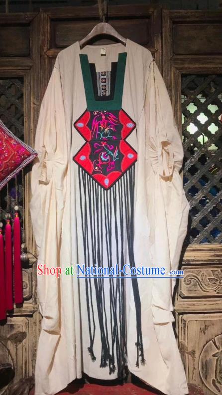 Chinese National Clothing Embroidered White Dress Traditional Women Embroidery Costume