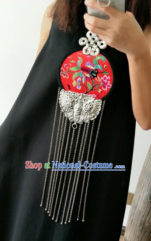 China Miao Ethnic Silver Carving Butterfly Necklet Handmade Traditional National Red Embroidered Necklace Accessories