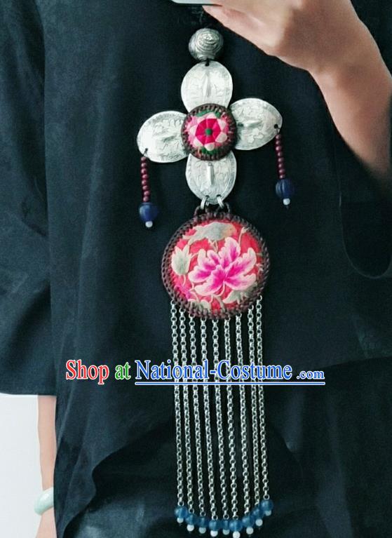 China Traditional Ethnic Bells Tassel Necklace Accessories Handmade Women Jewelry National Embroidered Silver Flower Necklet