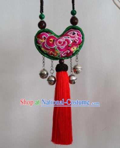 China Handmade Ethnic Red Tassel Necklace Traditional Miao Nationality Embroidered Accessories