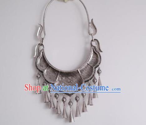 Handmade China Miao Ethnic Folk Dance Accessories National Silver Longevity Lock Embroidered Necklace