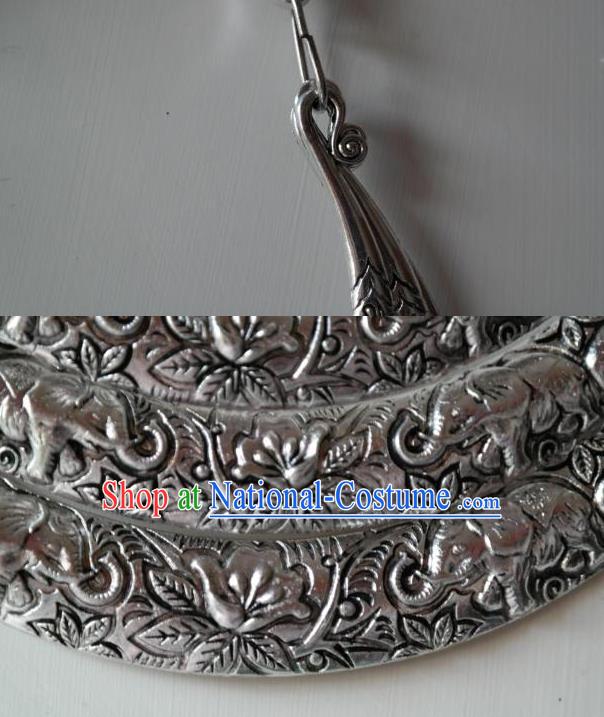 China Miao Ethnic Folk Dance Jewelry Accessories Handmade Silver Carving Necklace