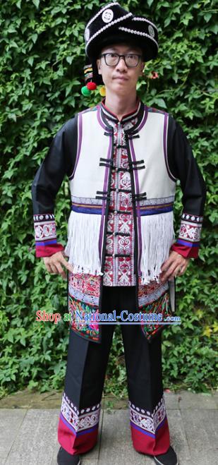 Chinese Bai Nationality Embroidered White Vest Quality Ethnic Costumes Tassel Short Waistcoat for Men