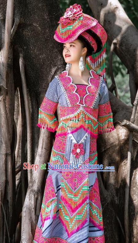 China Guangxi Yao Minority Clothing Top Quality Photography Yunnan Miao Ethnic Bride Dress with Headdress