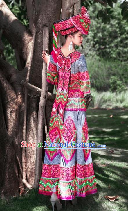 China Guangxi Yao Minority Clothing Top Quality Photography Yunnan Miao Ethnic Bride Dress with Headdress