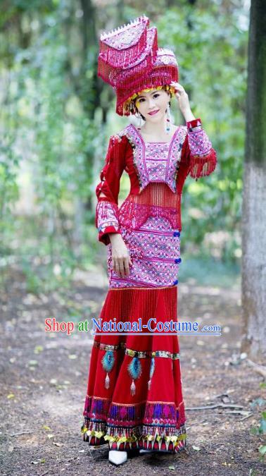 China Ethnic Nationality Bride Costumes with Headdress Yunnan Yao Minority Red Tassel Blouse and Skirt Top Quality Women Dance Clothing