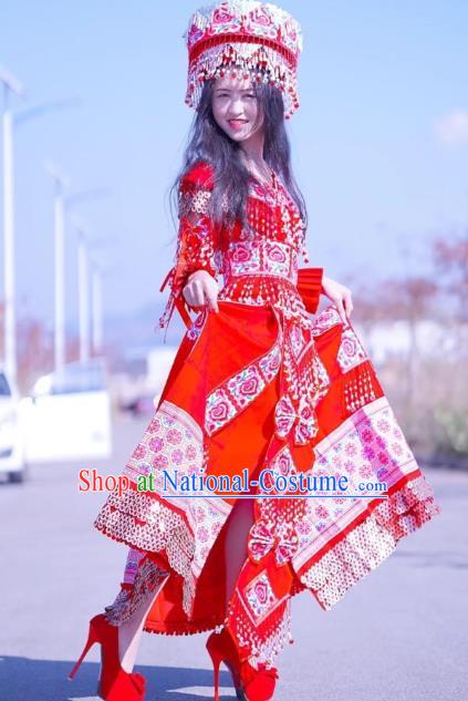 China Travel Photography Red Dress Miao Ethnic Bride Costumes Nationality Women Wedding Clothing with Headwear