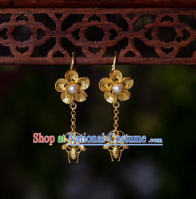 China Traditional Song Dynasty Court Earrings Imperial Palace Gilding Bee Ear Jewelry