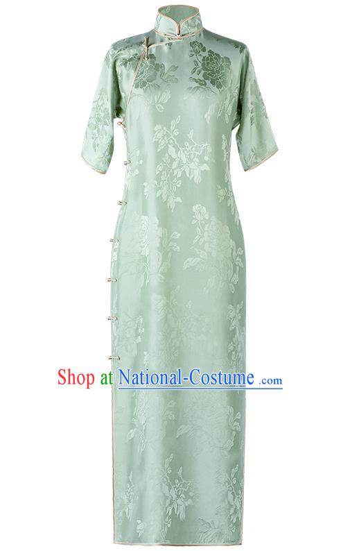 China Traditional Costume Light Green Silk Cheongsam Classical Qipao Dress