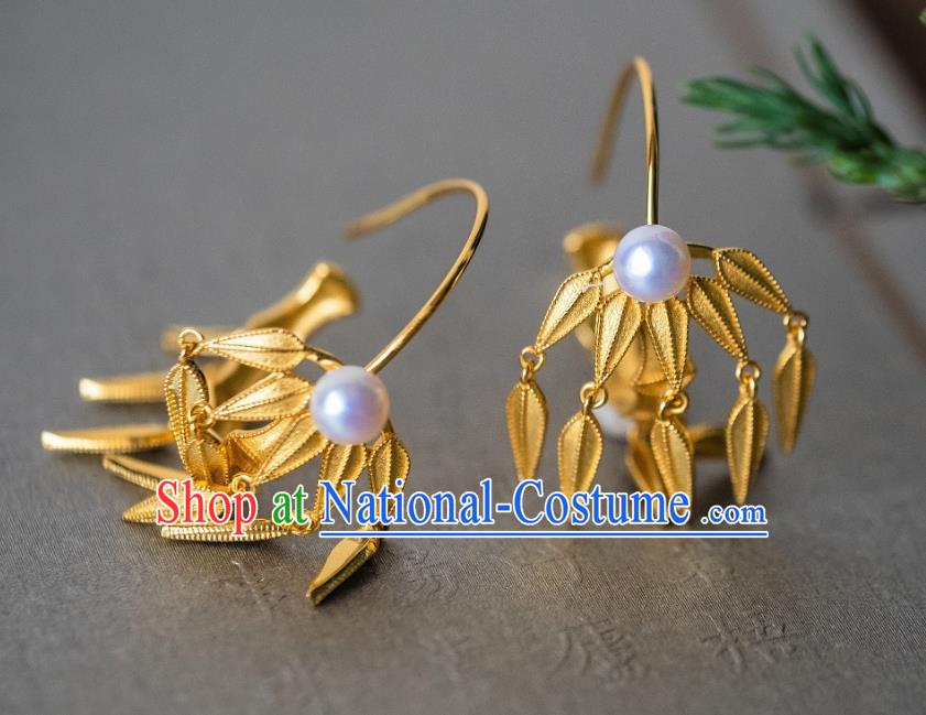 China Traditional Ancient Court Bamboo Leaf Ear Jewelry Ming Dynasty Empress Gilding Pearl Earrings