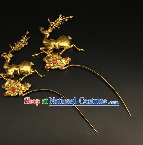 China Ancient Queen Golden Deer Hair Stick Handmade Hair Accessories Traditional Ming Dynasty Hairpin