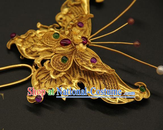 China Ancient Empress Butterfly Hairpin Traditional Ming Dynasty Gems Hair Accessories Handmade Palace Golden Hair Clip