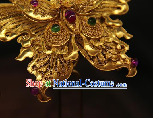 China Ancient Empress Butterfly Hairpin Traditional Ming Dynasty Gems Hair Accessories Handmade Palace Golden Hair Clip