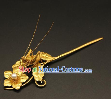 China Ancient Imperial Consort Hairpin Traditional Qing Dynasty Court Hair Accessories Handmade Golden Grasshopper Hair Clip