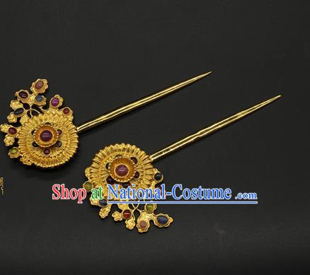 China Traditional Ming Dynasty Gems Hair Stick Handmade Golden Hairpin Ancient Court Empress Hair Accessories