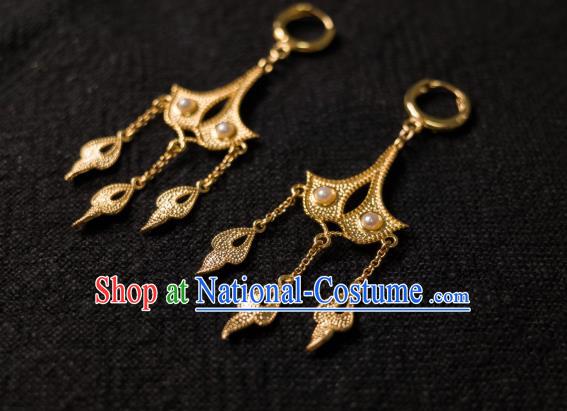 China Ancient Golden Ginkgo Leaf Ear Jewelry Traditional Tang Dynasty Imperial Concubine Pearls Earrings