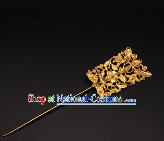 China Handmade Ming Dynasty Carving Butterfly Hairpin Traditional Court Hair Accessories Ancient Empress Golden Hair Stick