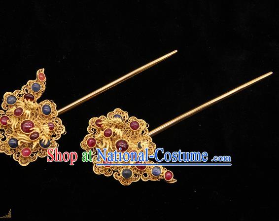 China Traditional Handmade Palace Gems Hairpin Ancient Empress Hair Stick Ming Dynasty Hair Accessories