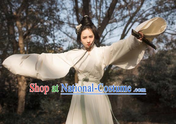 China Traditional Jin Dynasty Female Swordsman Historical Clothing Ancient Noble Beauty White Hanfu Dress