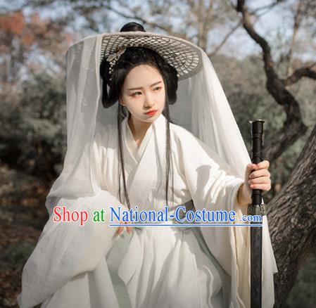 China Traditional Jin Dynasty Female Swordsman Historical Clothing Ancient Noble Beauty White Hanfu Dress