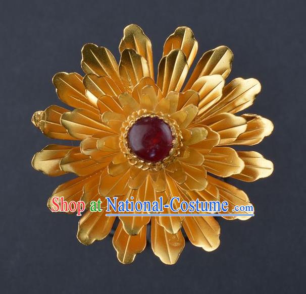 China Ancient Empress Golden Flower Hair Stick Handmade Palace Hair Jewelry Traditional Ming Dynasty Queen Ruby Hairpin