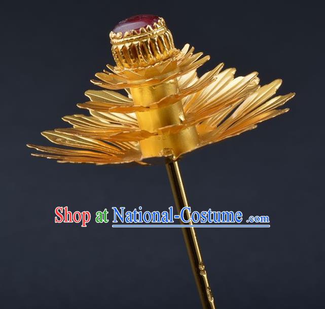 China Ancient Empress Golden Flower Hair Stick Handmade Palace Hair Jewelry Traditional Ming Dynasty Queen Ruby Hairpin