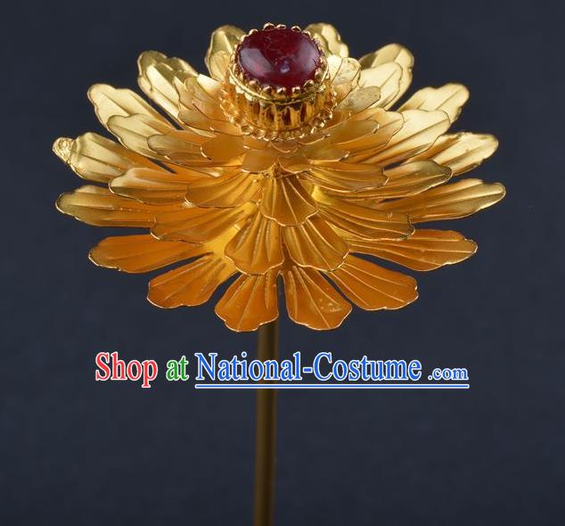 China Ancient Empress Golden Flower Hair Stick Handmade Palace Hair Jewelry Traditional Ming Dynasty Queen Ruby Hairpin