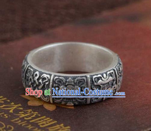 China Traditional Handmade Carving Silver Bracelet National Bangle Accessories