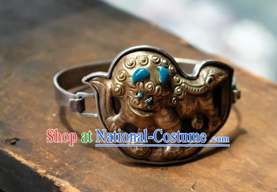 Chinese Handmade Bracelet Accessories Traditional Silver Carving Lion Jewelry