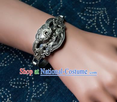 Chinese Handmade Silver Carving Tiger Bracelet Accessories Traditional Bangle Jewelry