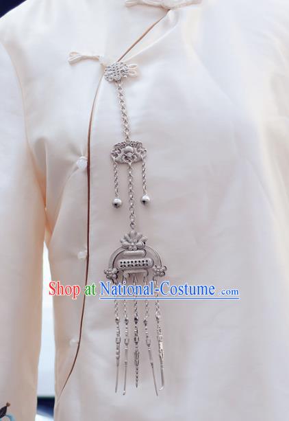 Chinese Silver Bouquet Tassel Pendant Traditional Collar Accessories Handmade Breastpin Cheongsam Brooch Jewelry