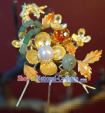 China Bride Jade Hairpin Hair Accessories Traditional Wedding Xiuhe Suit Golden Plum Hair Stick