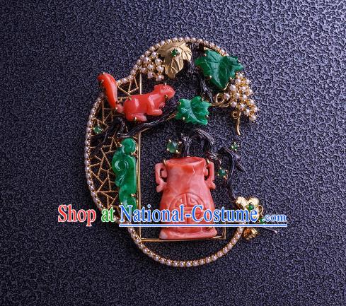 China Classical Cheongsam Carving Squirrel Brooch Traditional Handmade Jade Pearls Breastpin