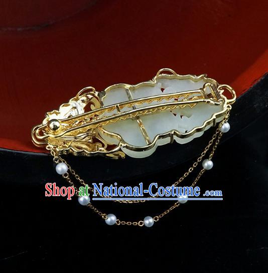 China Classical Cheongsam Jade Carving Butterfly Plum Brooch Traditional Handmade Golden Tassel Breastpin