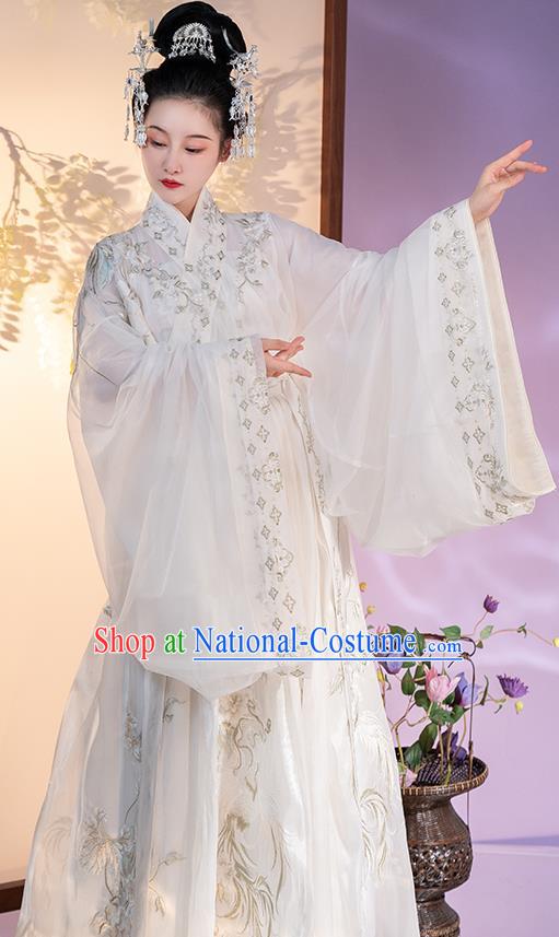 China Jin Dynasty Court Lady Clothing Embroidered White Hanfu Dress Traditional Ancient Imperial Concubine Costume