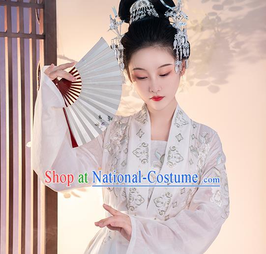 China Jin Dynasty Court Lady Clothing Embroidered White Hanfu Dress Traditional Ancient Imperial Concubine Costume