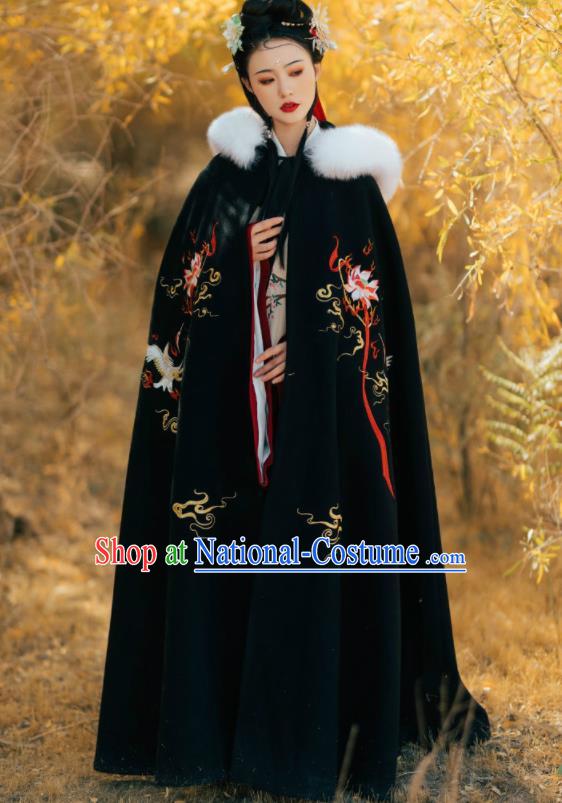 Chinese Ancient Princess Embroidered Lotus Black Cloak Traditional Ming Dynasty Court Lady Costume for Women