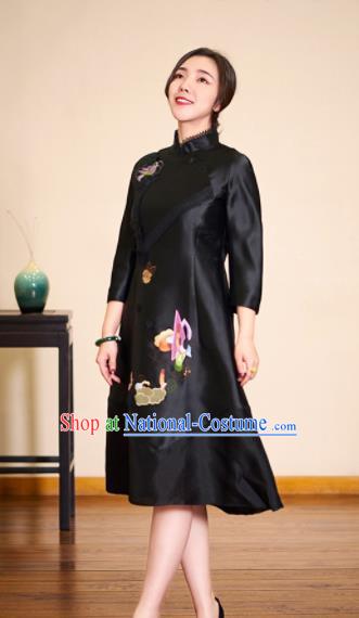 Traditional Chinese Black Cheongsam Embroidered Silk Qipao Dress for Women