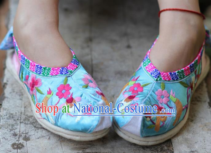 Chinese Handmade Blue Satin Embroidered Shoes Hanfu Shoes Traditional National Shoes for Women