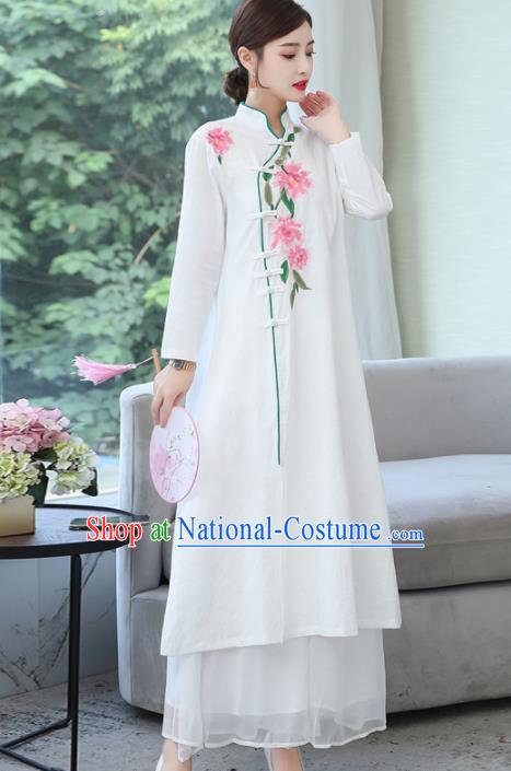 Chinese Traditional Embroidered White Cotton Slubbed Cheongsam Costume China National Qipao Dress for Women