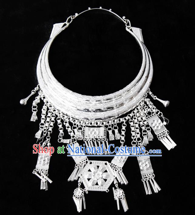 Chinese Traditional Miao Nationality Silver Collar Necklace Handmade Ethnic Jewelry Accessories for Women