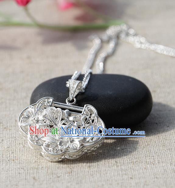 Chinese Traditional Miao Nationality Silver Carving Flowers Longevity Lock Handmade Ethnic Necklace Accessories for Women